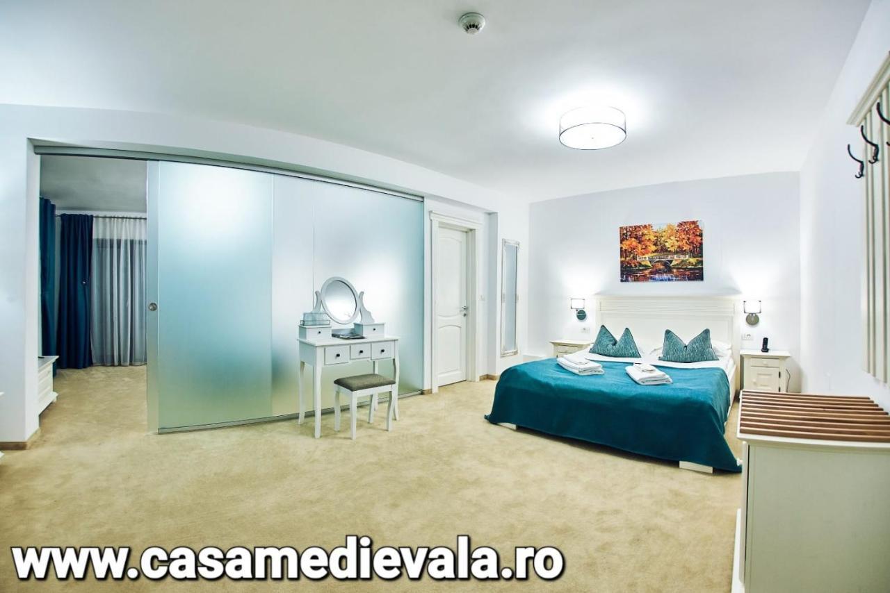 Boutique Hotel Casa Medievala Curtea de Argeş Exterior foto